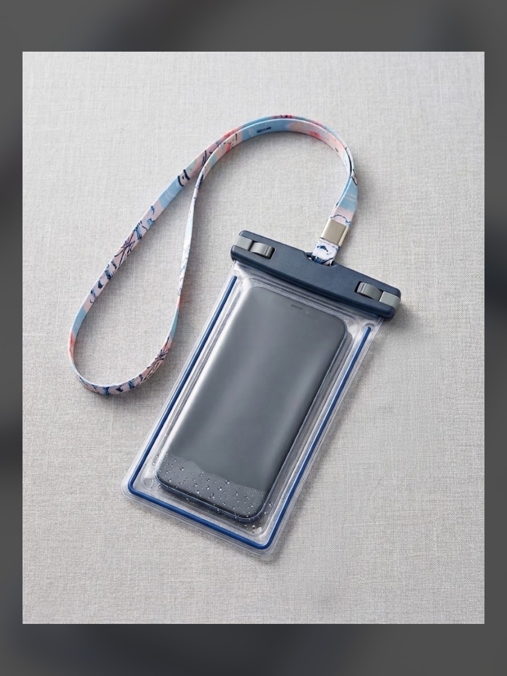 Vera Bradley Lanyard Waterproof Phone Pouch in Blue/White NWT